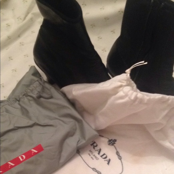 Prada women's boots - Picture 2 of 5